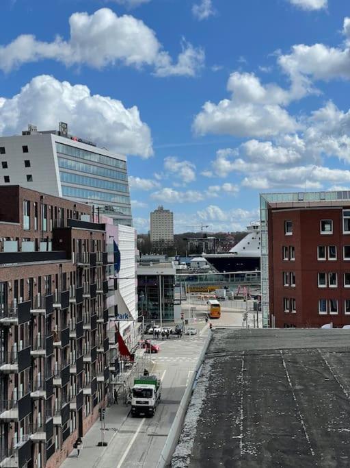 Rooftop Mit Foerdeblick, Zentral & Nah Am Hbf Кил Екстериор снимка